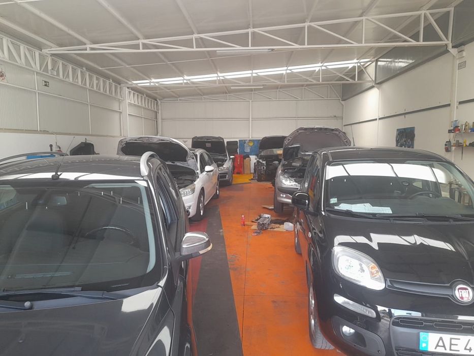 Oficina de reparação automóveis e pneus