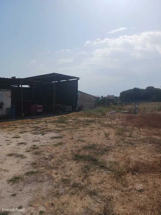 Terreno misto com excelente viabilidade de construção – Pinhal Novo