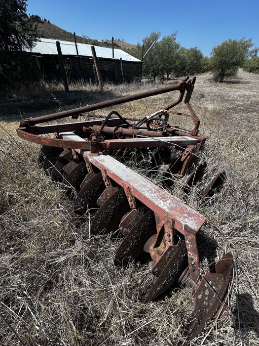 Trator Clássico Fordson Dexta + Grade de Discos (Para Restauro / Peças)