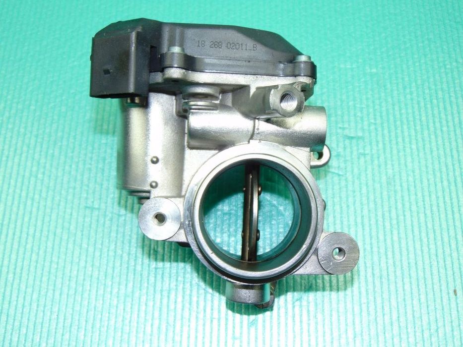 Przepustnica 04L128063T A4 B8 A5 A6 C7 2,0TDI Oryginał