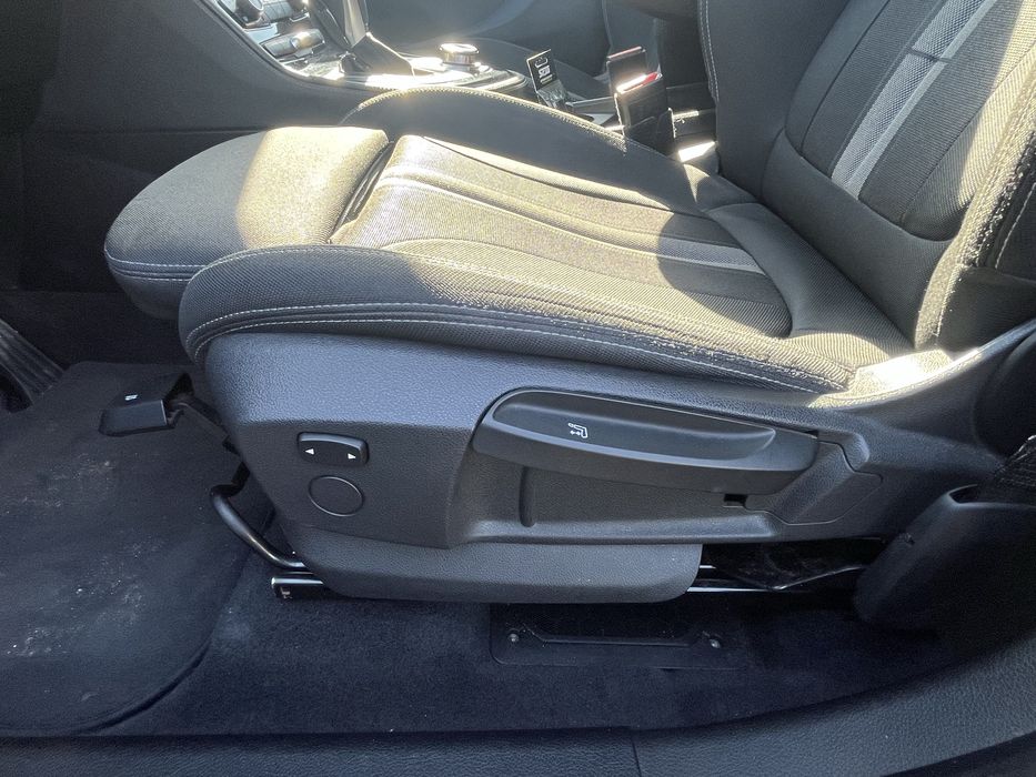 BMW 225xe гібрид та електро