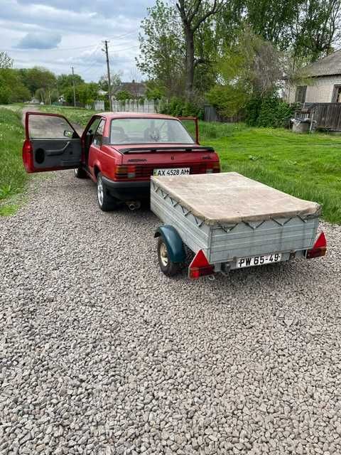 Авто з причіпом  .
