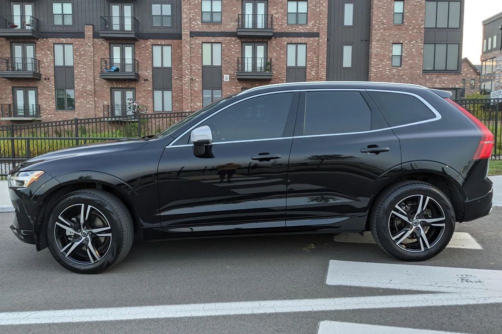 Volvo XC 60 2019 Volvo XC60 T5 R-Design
