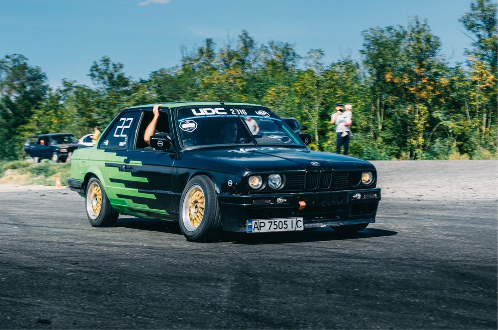 Drift BMW E30 328 строкер