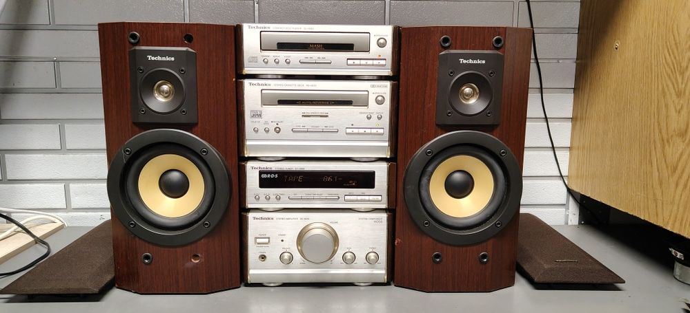 Wieża TECHNICS HD 50,60,70 z kolumnami