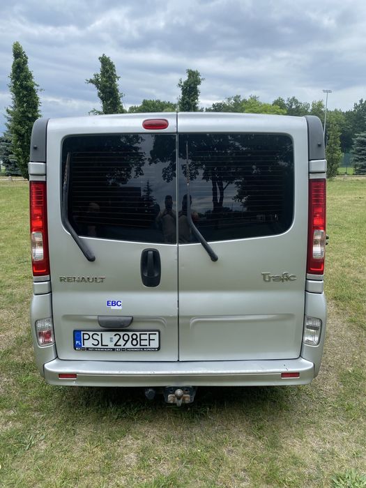 Trafic 2011 9 osobowy 2.5 dci