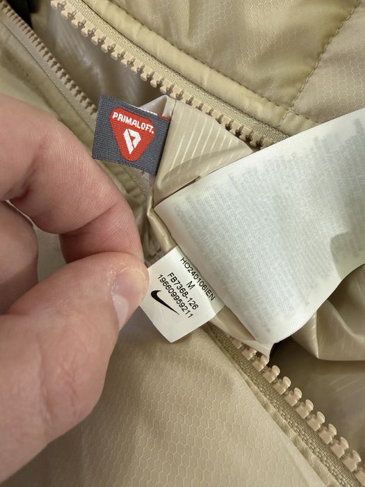 Пуховик куртка Nike club puffer beige