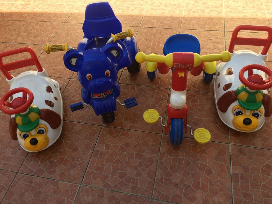 Triciclos em bom estado