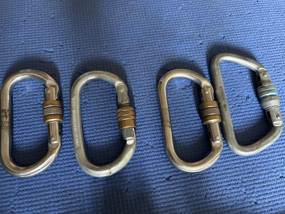 Карабины,стропы,блок-ролик