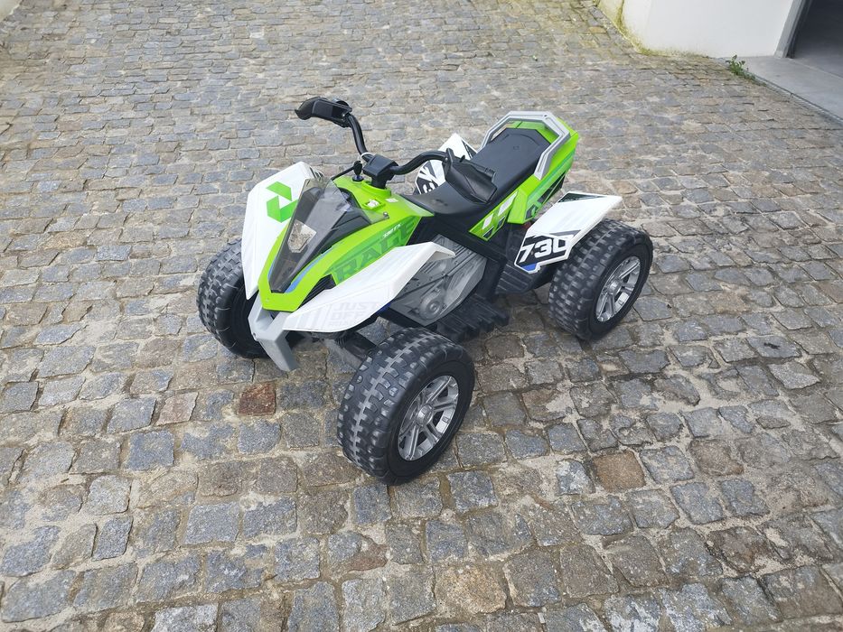 Moto 4 injusa 240v bateria