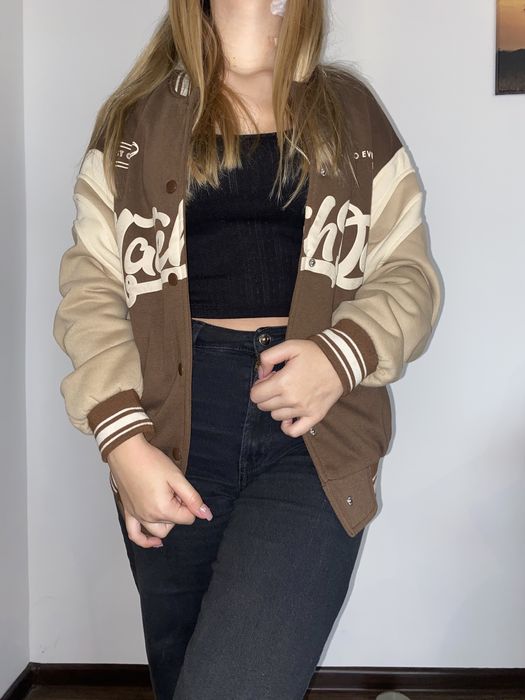 Bluza bomberka /bejsbolówka brązowo-beżowa Bershka