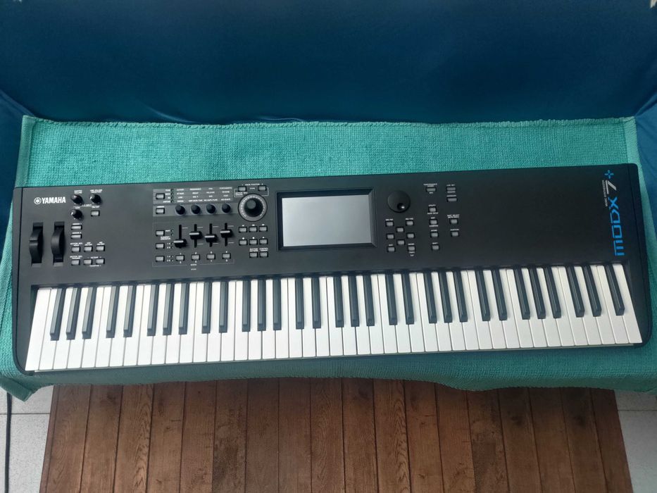Yamaha MODX7 Plus