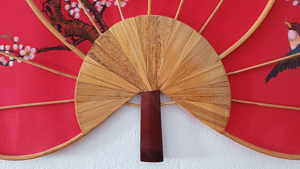 Leque decorativo de parede