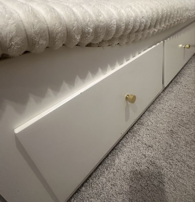 Lóżko ikea hemnes