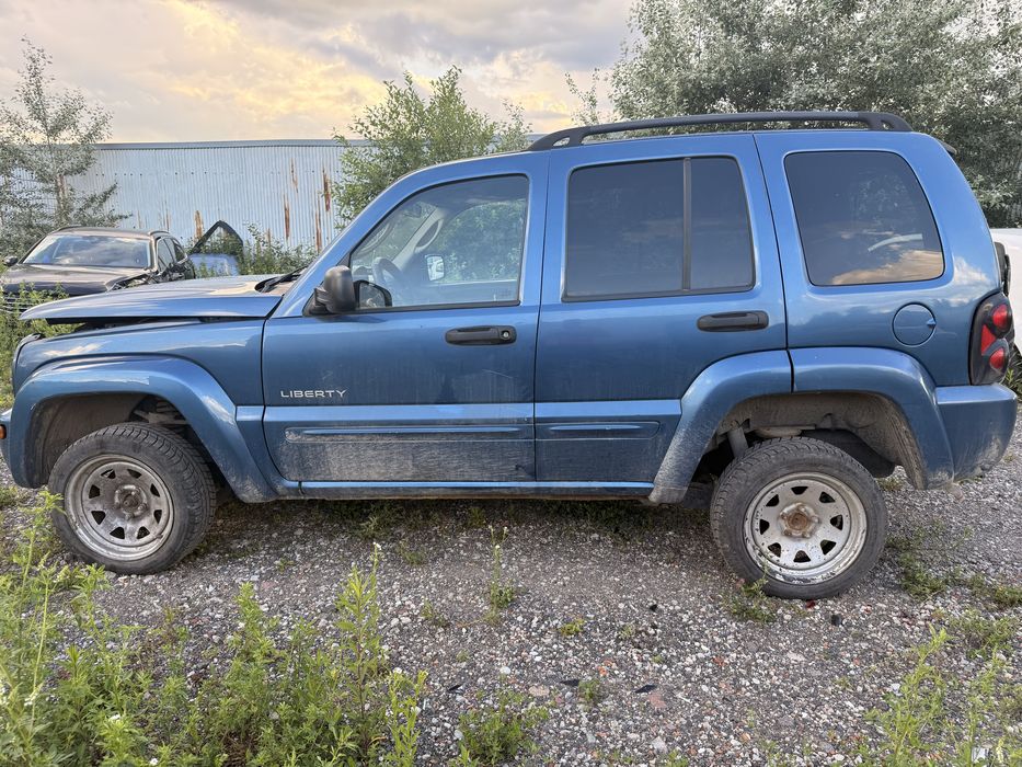 Jeep liberty, 3.7 z gazem, 2005rok
