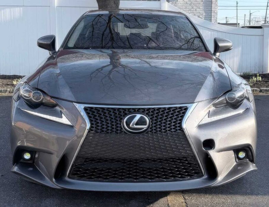 Lexus IS 300      2016