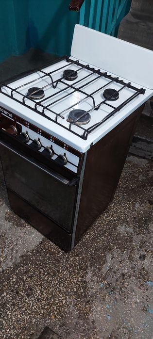 Продам газову плиту гарнюню