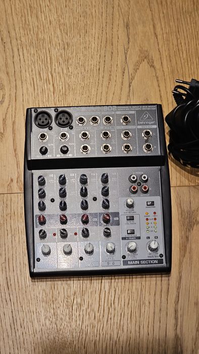 Mixer behringer xenyx 802 premium