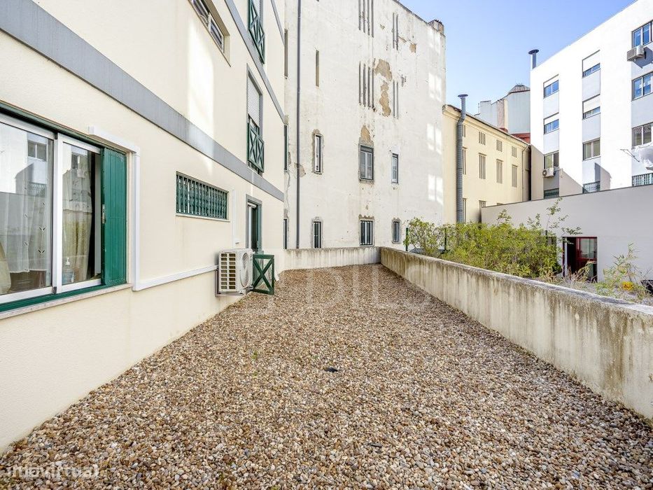 Apartamento T1 com garagem privativa e elevador, na Misericórdia, L...