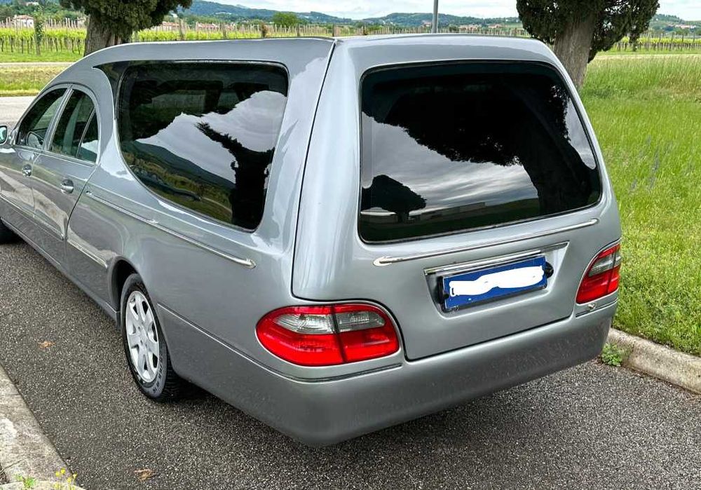 Катафалк Mercedes Benz W 211