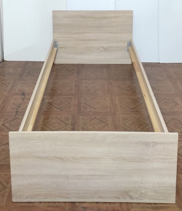 Łóżko IKEA  90x200 cm.Z Materacem FDM .