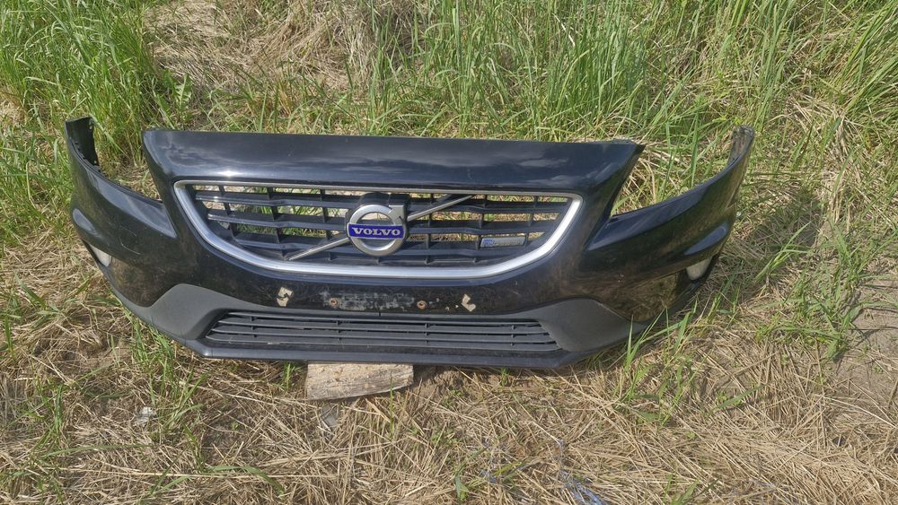 Zderzak przedni r desing volvo v40 II 717 46