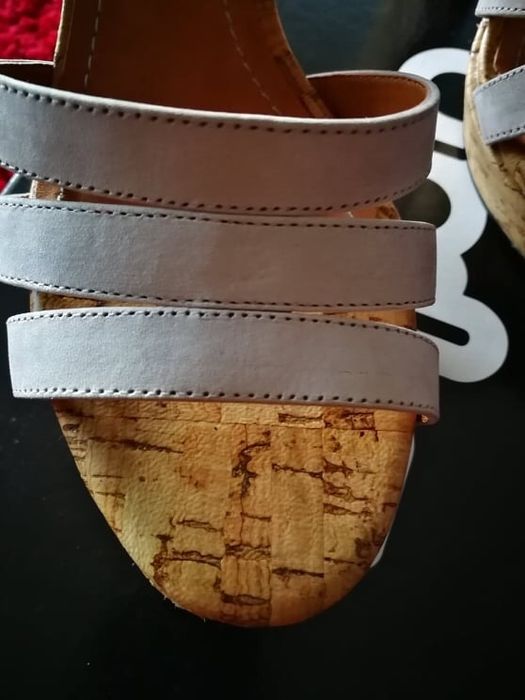 Sandálias Zilian NOVAS em caixa em Pele e Madeira nº38