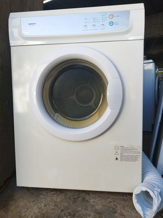 Máquina de secar roupa