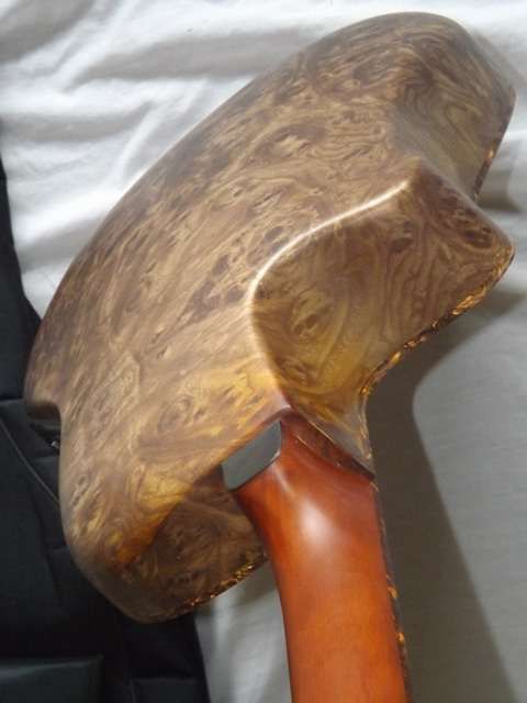 Guitarra roundback tipo ovation marca Marwell