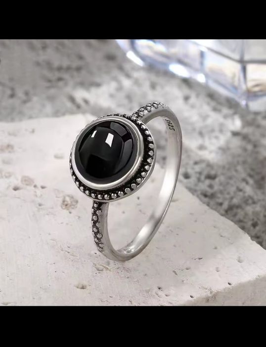 Кольцо серебряное. Срiбна каблучка. Кільце срібне. Кольцо. Перстень.