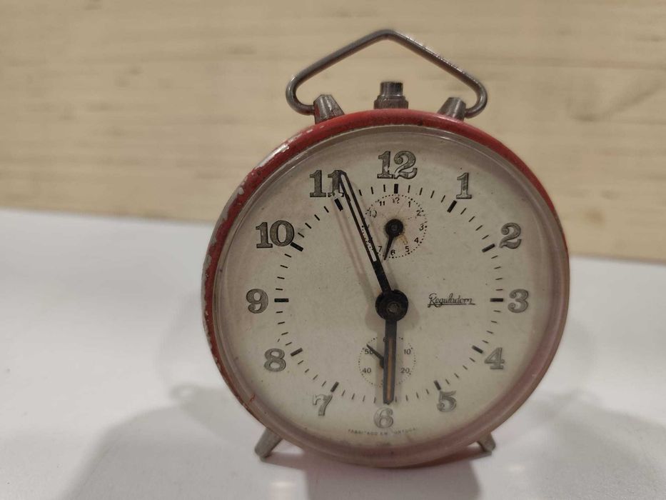 Relógio a corda antigo