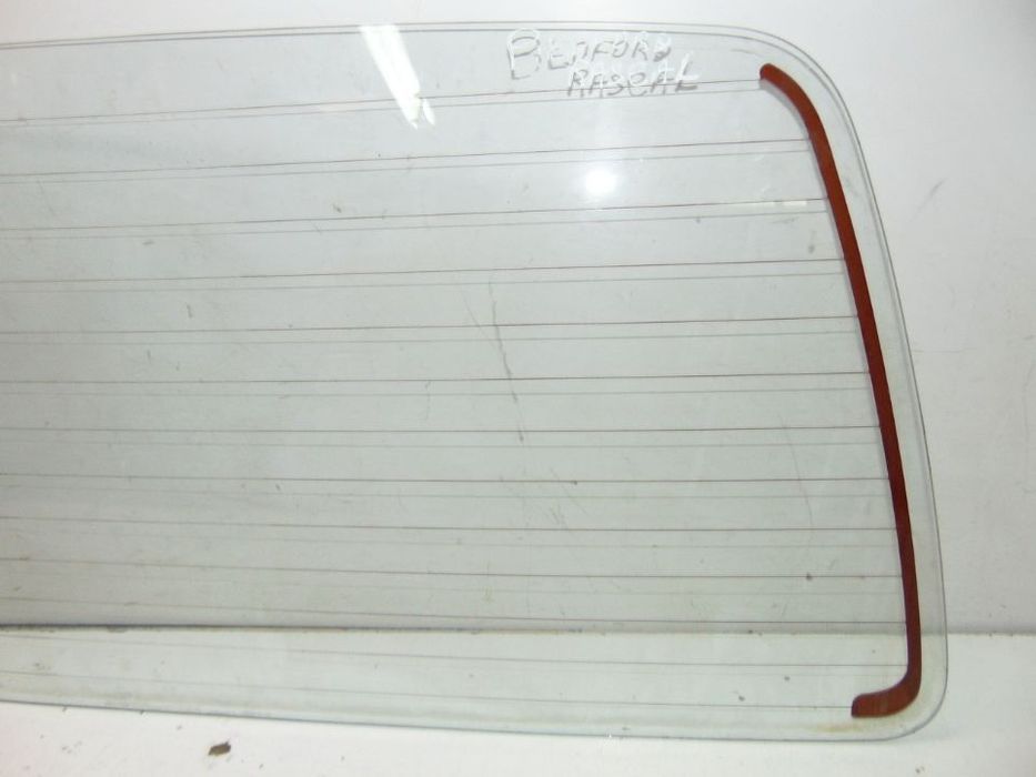 Bedford rascal vidro traseiro