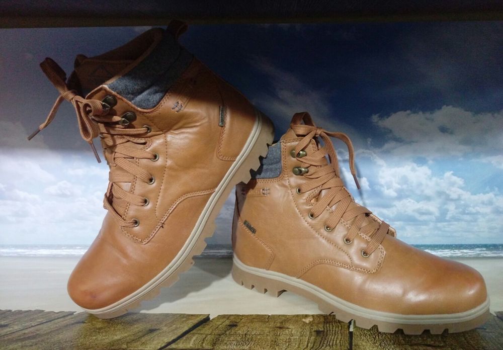 Оригінал чоловічі спортивні черевики McKinley