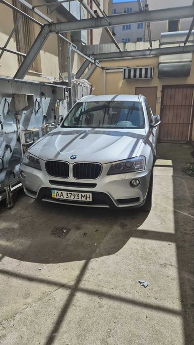 Продам BMW X3 в хорошем состоянии