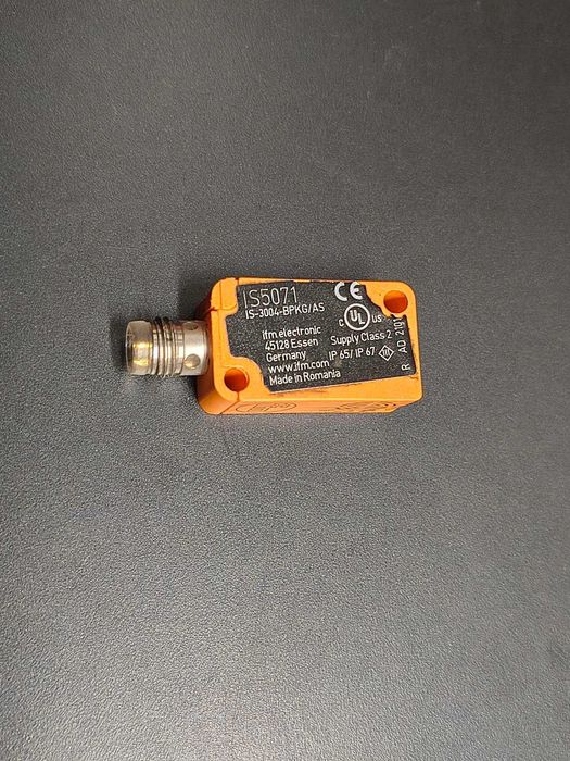 Czujnik indukcyjny IFM IS5071