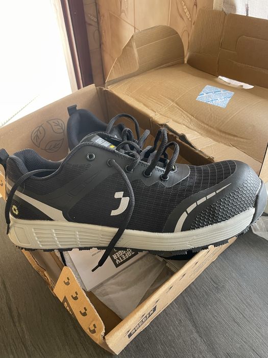 Botas de trabalho novas