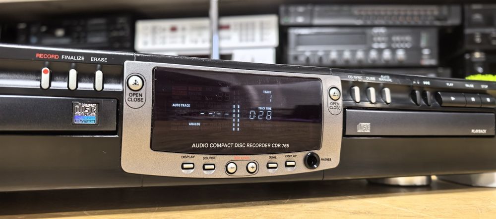 CD-програвач Philips CDR-765