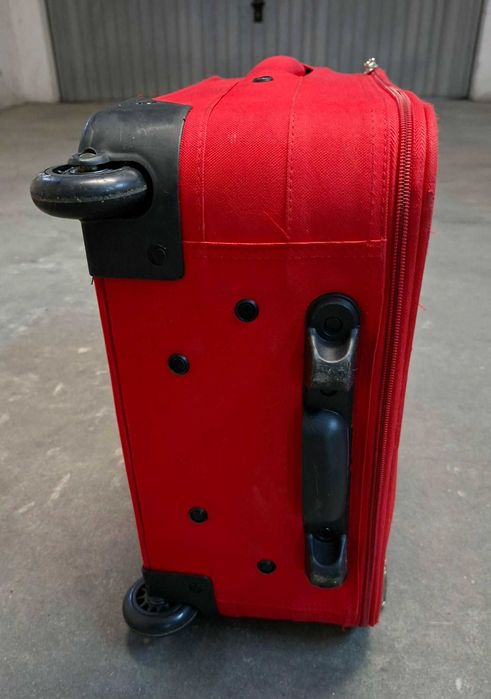 Trolley Travel Vermelha