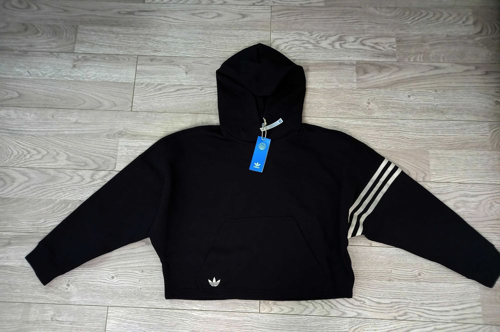 adidas czarna luźna bluza z kapturem rozmiar M