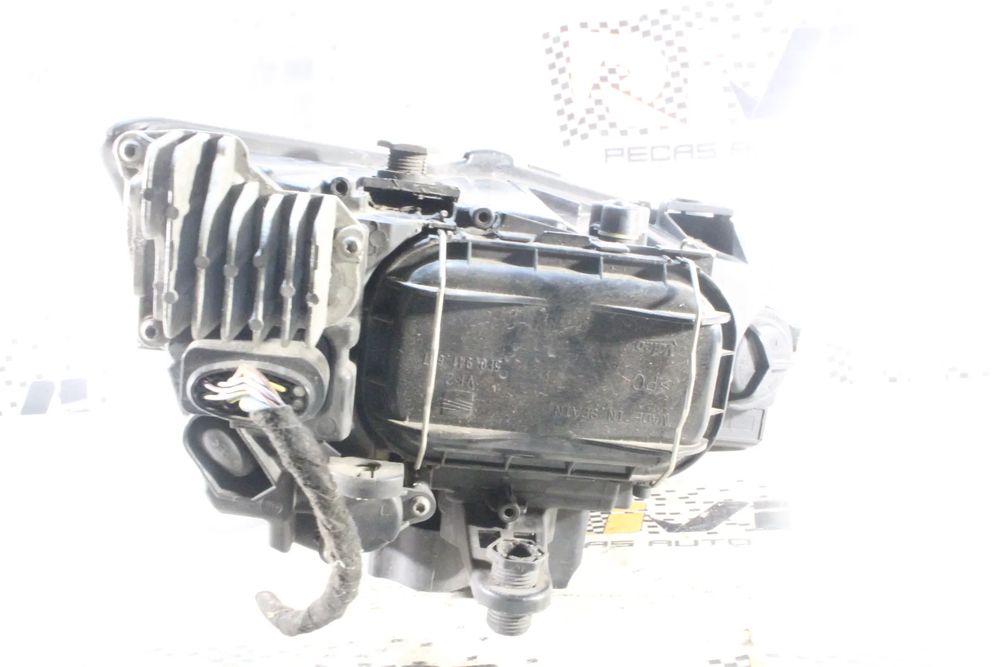 Ótica / farol esquerda SEAT Leon (5F1)