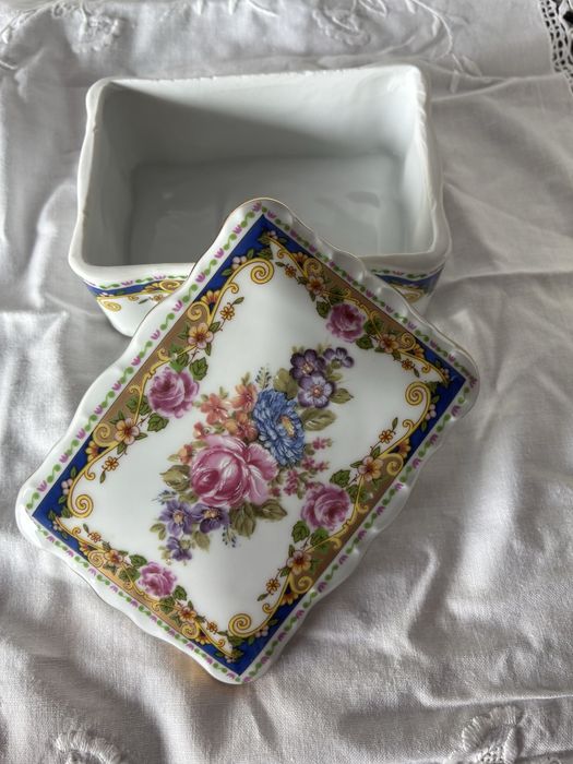 3 Peças T.Limoges 1 caixa e 2 pratos para bolos