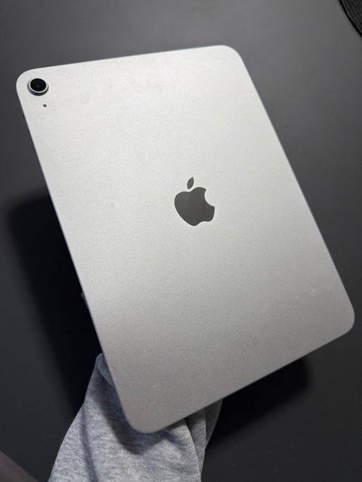 Sprzedam tablet Ipad 10 generacji