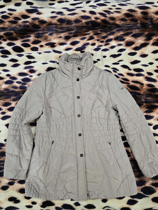 Жіноча фірмова куртка XL