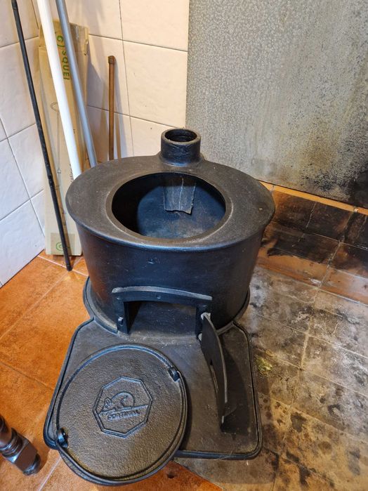 Salamandra antiga ferro fundido da antiga metalúrgica Rato