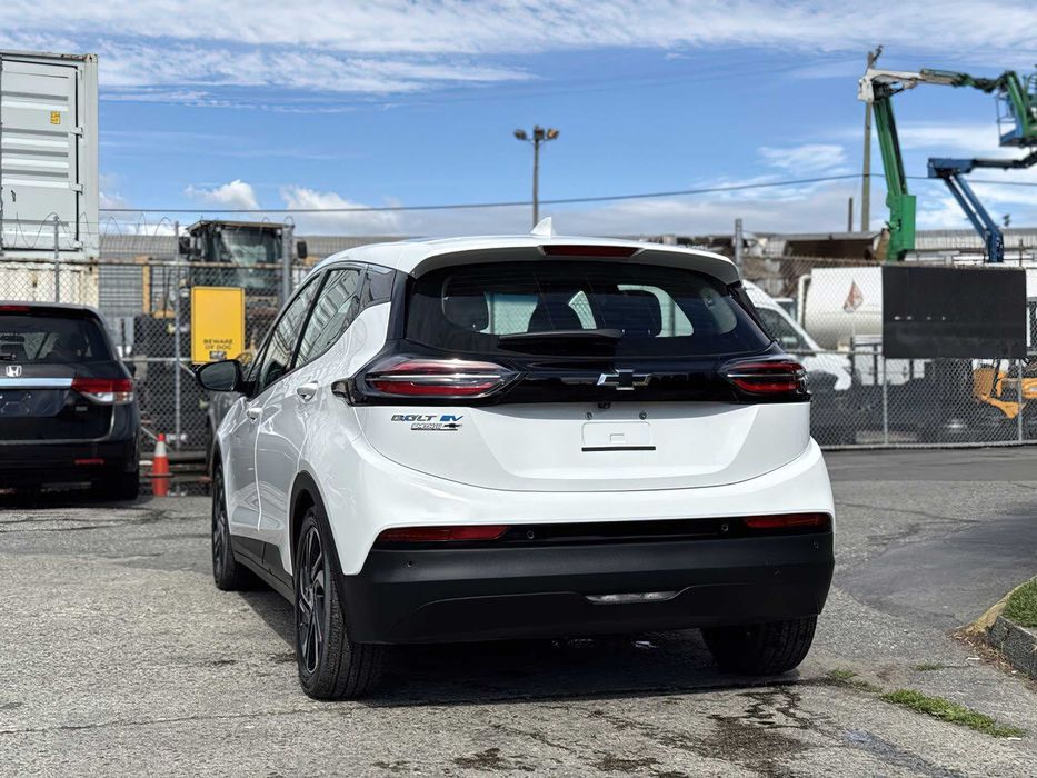 Chevrolet Bolt EV 2LT      2023