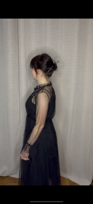 Продам стильне двошарове плаття – ідеально для будь-якого заходу!