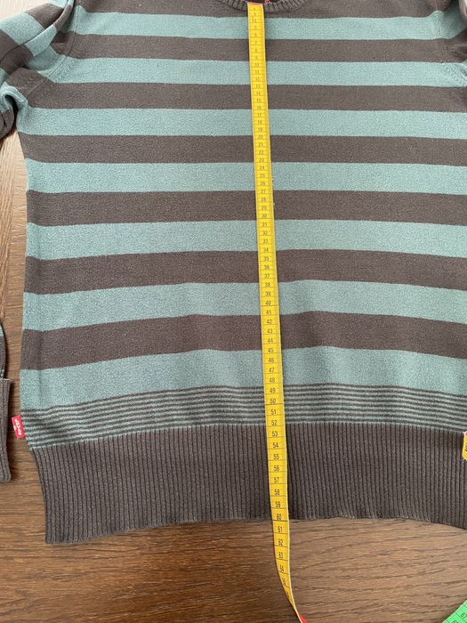 Sweter Levi’s w bardzo dobrym stanie.