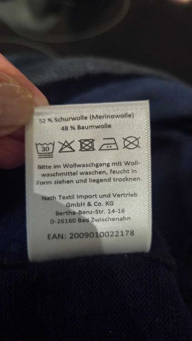 Męski sweter r. L / XL 52 % wełna