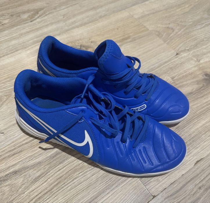 футзалки Nike Tiempo
