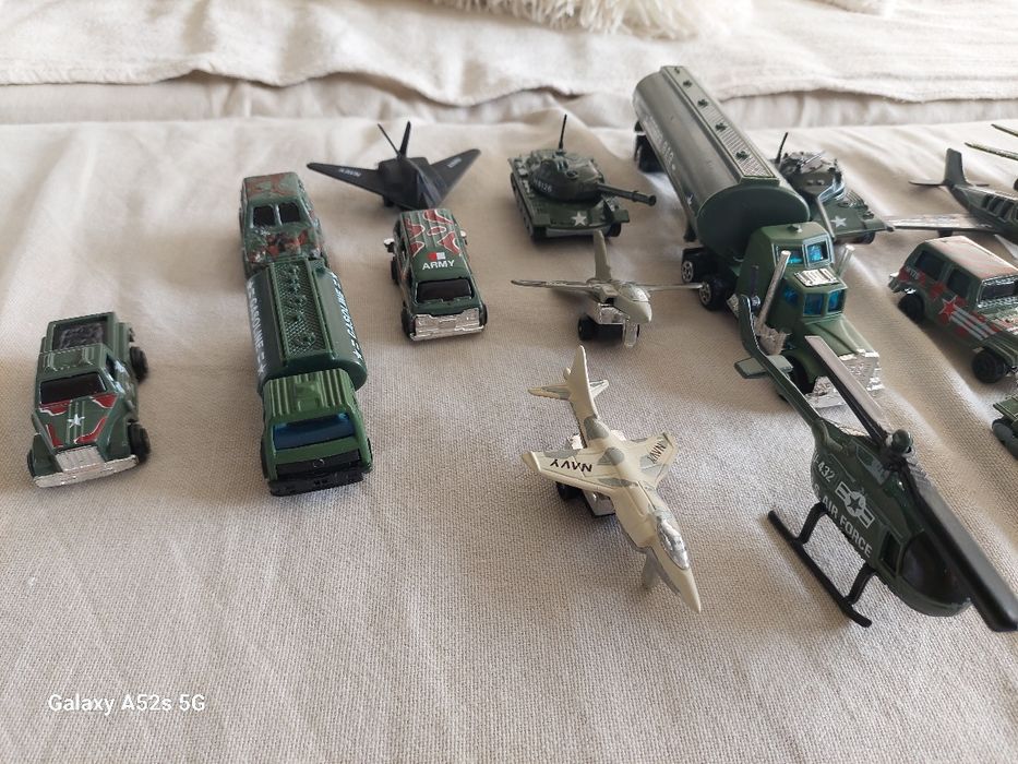 Viaturas , Tamques e Avioes  Guerra